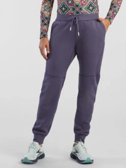 Front Page -Swimming Gear Store 270922 01