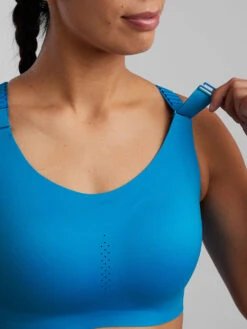 Run It All 2.0 Racerback Sports Bra 9 Run It All 2.0 Racerback Sports Bra -Swimming Gear Store 320940 03