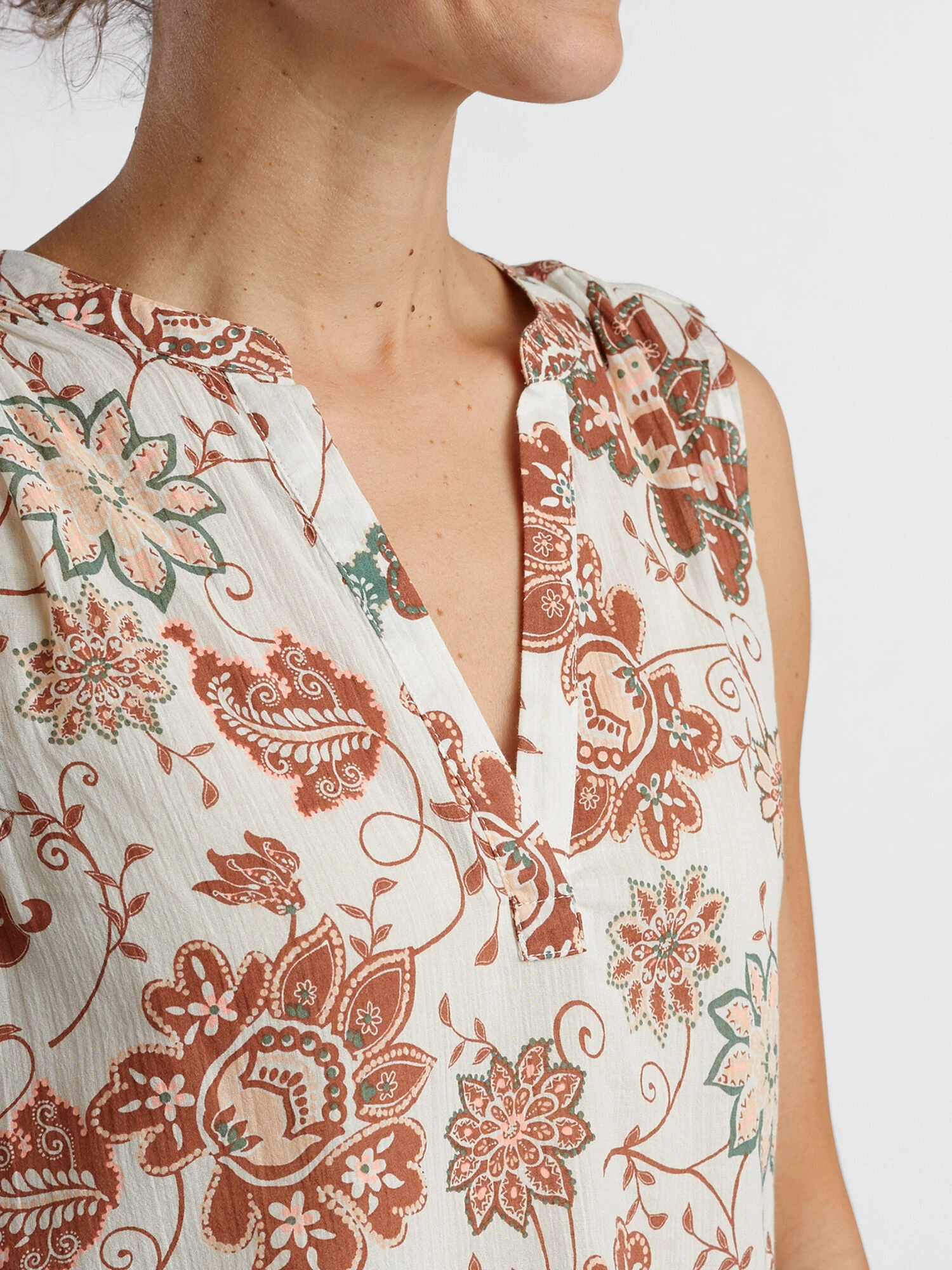 Moorea Gauze Sleeveless Top 9 Moorea Gauze Sleeveless Top - Image 7