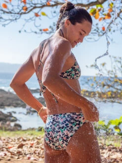 Bermuda Bikini Top - Bloom 15 Bermuda Bikini Top - Bloom -Swimming Gear Store 673374 06